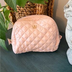 KST Cosmetic case Oliver Thomas Make up essentials. Light pink.